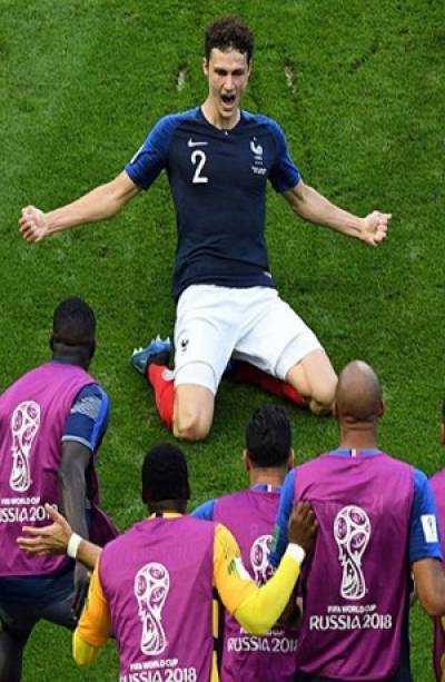 VIDEO: Pavard anotó el mejor gol del mundial