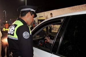 Alcoholímetro en Puebla remitió 23 vehículos al corralón