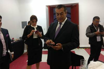 “El Bronco” no respondió mensajes en WhatsApp