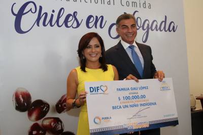 Dinorah López y Tony Gali apoyan la educación de la niñez indígena