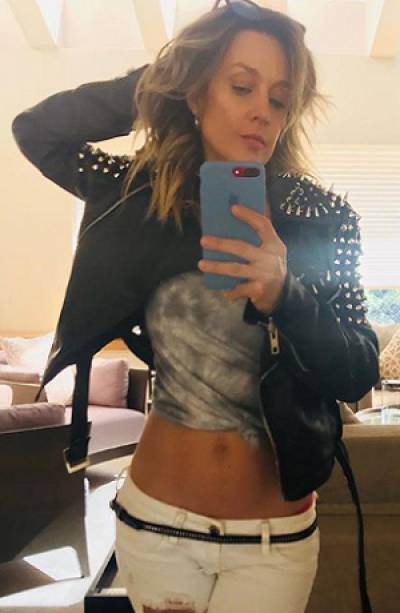 Fey cautivó a fans en traje de baño