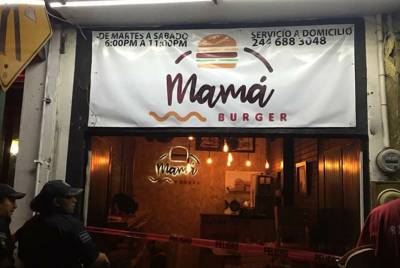 Balacera en negocio de hamburguesas deja tres muertos en Atlixco