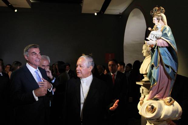 Tony Gali inaugura exposición “Intercesores ante la Divinidad”