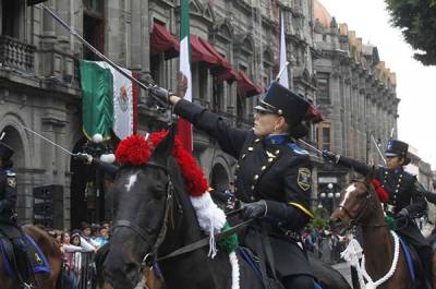 Puebla celebró desfile conmemorativo de la Independencia de México