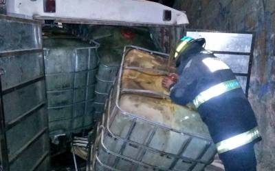 Hallan microbús cargado con huachicol en San Pablo Xochimehuacan