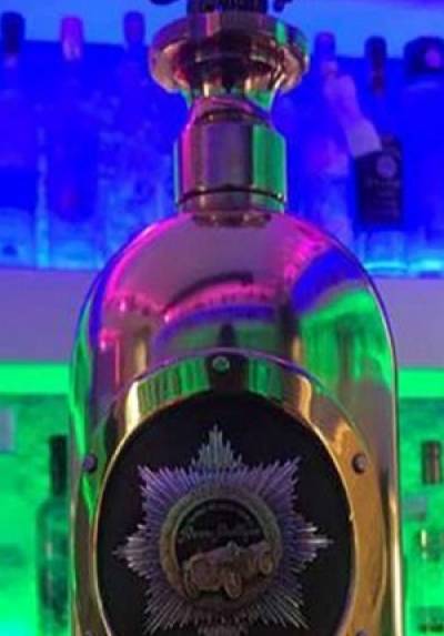 Roban en Dinamarca la botella de vodka más cara del mundo