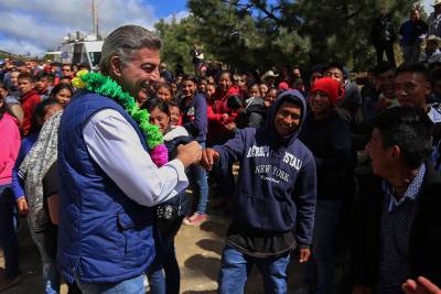 Tony Gali promueve entre jóvenes el uso responsable de las redes