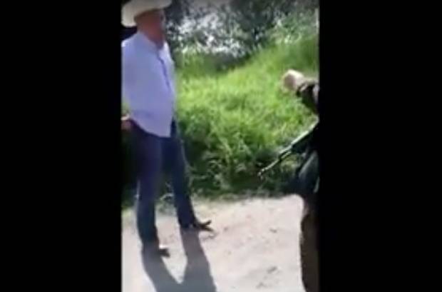 VIDEO: Graban extorsión de “Los Rojos” a edil de Mazatepec, Morelos