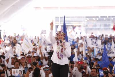 &quot;Nadie nos va a intimidar, ¡vamos a ganar la gubernatura!&quot;: Martha Erika