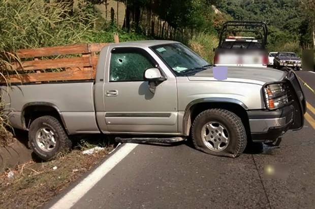 Baleada, hallan camioneta de ex candidato del PRI en Jalpan, Puebla