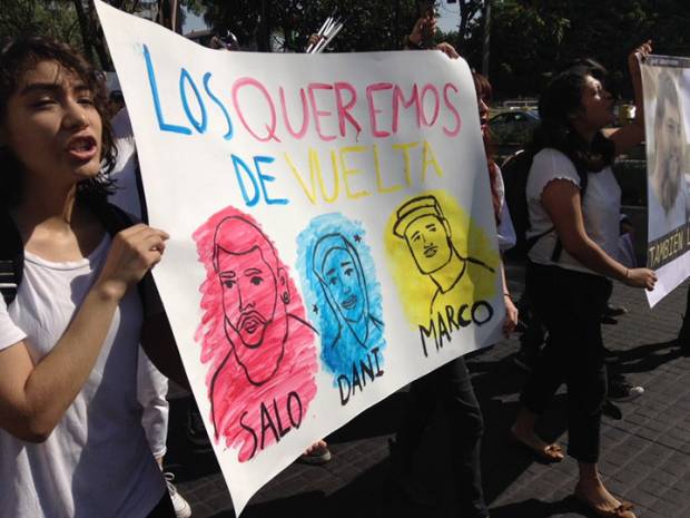 Marchan por el secuestro de tres estudiantes de cine de Guadalajara