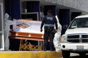 113 médicos, 959 jubilados y mil 700 amas de casa han muerto por COVID en Puebla