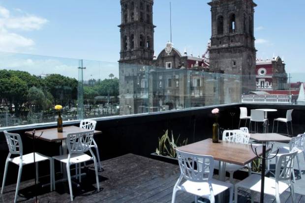 Reabrirán terrazas de cafés y restaurantes el 15 de junio en Puebla