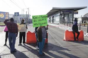FOTOS: Cierran crucero en Valsequillo y 24 Sur para exigir semáforos y conclusión de obras