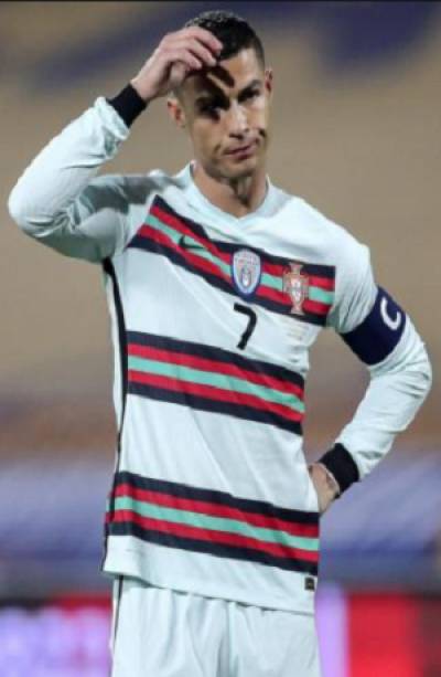Árbitro se disculpa con Portugal tras anular gol a Cristiano Ronaldo