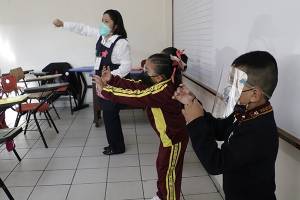 SEP Puebla: 223 casos de COVID en escuelas a tres semanas de clases presenciales
