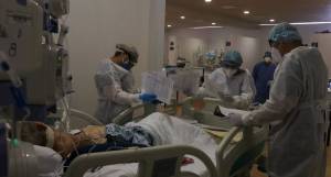 Hospitales colapsarían en enero si contagios de COVID no bajan este mes