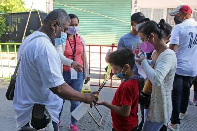 Sedes y horarios de vacunación COVID-19 para menores en 115 municipios de Puebla