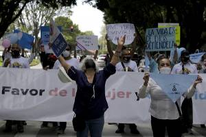 FOTOS: Caravana a favor de la mujer y de la vida recorre calles de Puebla
