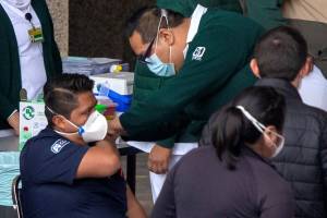 Sólo 16 mil personas han recibido vacunación COVID completa en Puebla