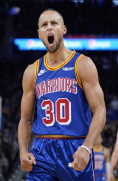 Stephen Curry es el máximo anotador de triples en la NBA