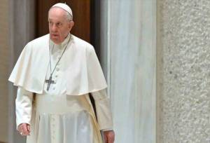 Saliéndose del protocolo, papa Francisco acude a embajada rusa por caso Ucrania