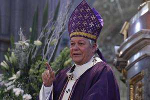 Arzobispo de Puebla llama &quot;sicarias&quot; a mujeres que abortan