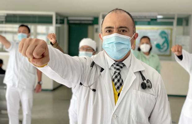 Urgenciólogo de Teziutlán se recuperó de COVID con transfusión de plasma