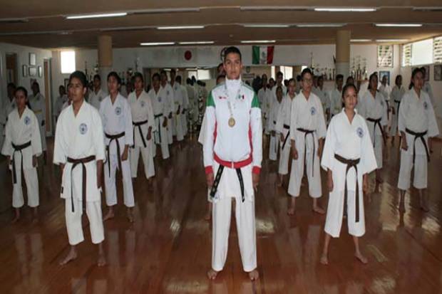 Estudiante de la BUAP, campeón de karate en Olimpiada Nacional 2019
