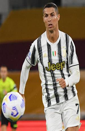 Cristiano Ronaldo hizo doblete en el 2-2 de la Juve ante Roma