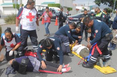 Abuelitos fueron arrollados por camioneta en Tehuacán