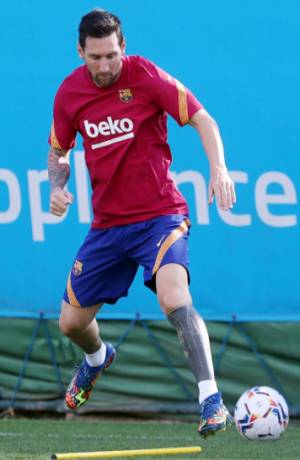 Messi se presentó a la pretemporada del Barcelona