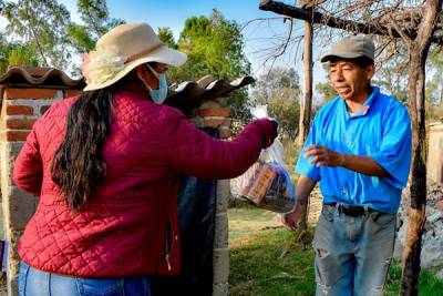 Familias de Cuautlancingo agradecen la entrega del Programa Su Sana Despensa