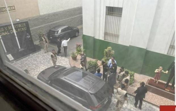 Golpe de Estado en Perú: el presidente está encarcelado
