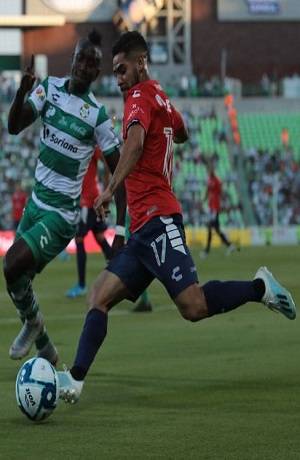 Santos goleó 5-0 a Veracruz y los acerca más al descenso
