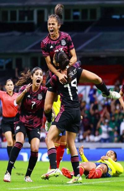 Selección Mexicana Femenil derrota 2-0 a Colombia en el Azteca