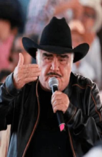 Vicente Fernández sigue en el hospital pero ya hacen su bioserie