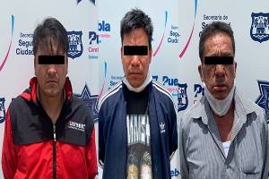 Asaltantes de negocios en Puebla son capturados por la policía municipal