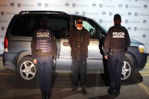 SSc Puebla detiene a sujeto abordo de una camioneta con reporte de robo