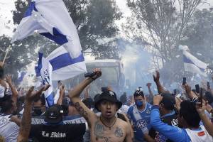 FOTOS: Así fue la llegada del Club Puebla al estadio Cuauhtémoc