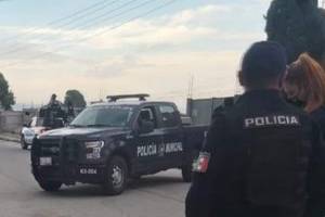 Autoridades decomisan pipas y drogas tras cateo en Texmelucan