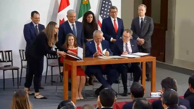México, EU y Canadá firman protocolo modificatorio del T-MEC