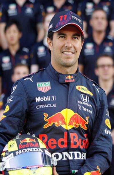 Sergio &quot;Checo&quot; Pérez logra aumento de sueldo en Red Bull Racing