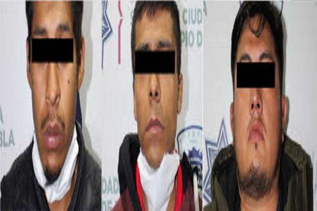Ladrones de transeúntes son capturado en Granjas Puebla