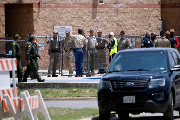 Tiroteo en escuela primaria de Texas deja 18 niños muertos