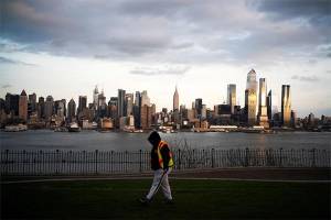Miles de poblanos en Nueva York, sin trabajo ni dinero para pagar renta o alimentos