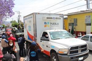 Inicia vacunación de adultos mayores en Tehuacán con 5 horas de retraso