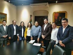 El gobernador Barbosa y Alejandro Armenta sostienen reunión de trabajo