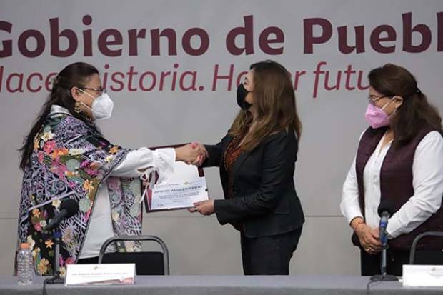 Rosario Orozco refrenda compromiso del SEDIF con la población más vulnerable