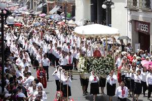 Feligreses aprueban cancelación de procesión de Viernes Santo en Puebla